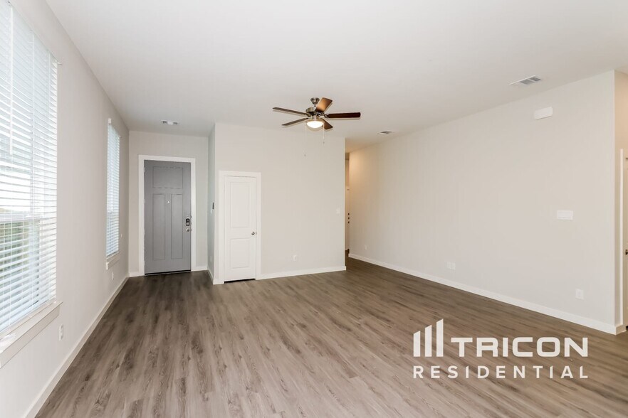 Building Photo - 2351 Cohorn Trl