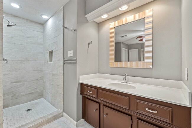 Building Photo - 12218 Moorcreek Dr