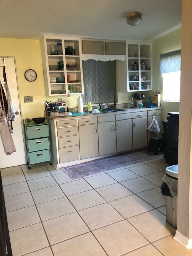 Building Photo - MOVE IN SPECIAL-Lovely 2 Bedroom /2 Bath Home in St Cloud