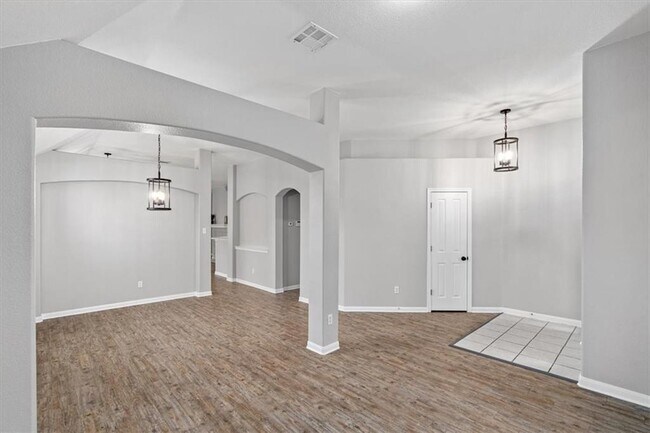 Building Photo - 1111 Springbrook Rd