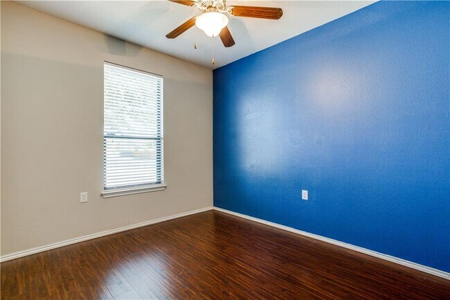 Building Photo - 8801 Capitol View Dr