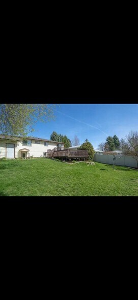 Building Photo - 214 Walker Dr