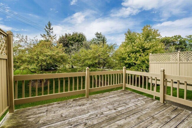 Building Photo - 2702 Maitland Dr