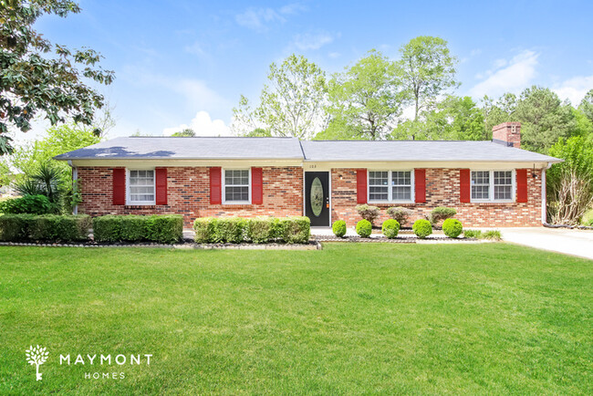 Primary Photo - Greenville Home With A Great Backyard