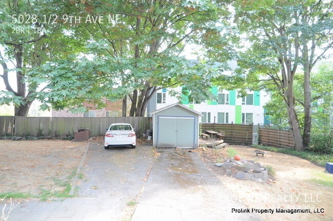 Building Photo - 5028 9th Ave NE