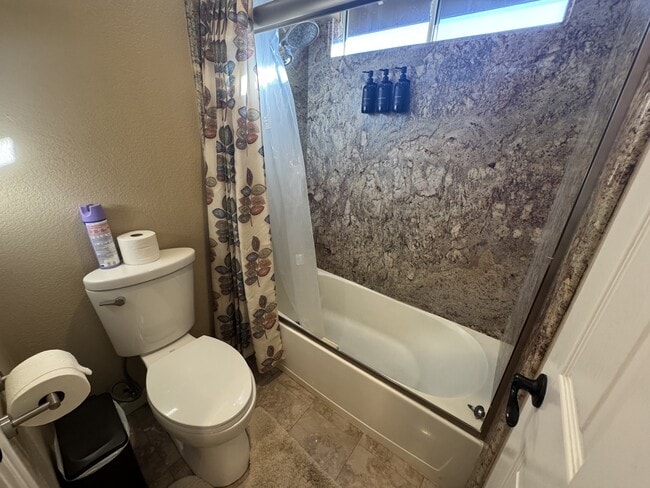 Building Photo - 10 Rhine Cir