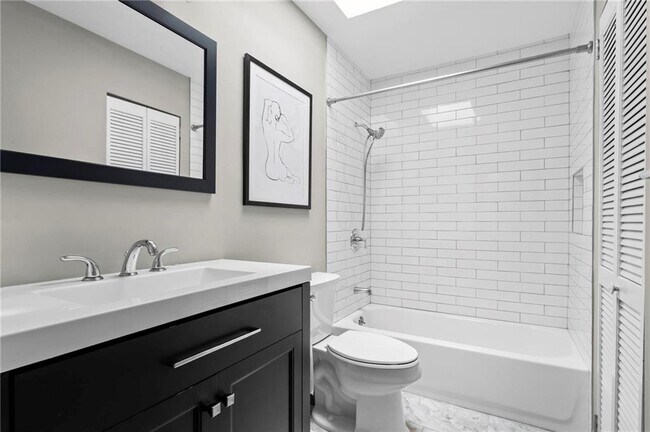 Building Photo - 2985 Christophers Ct