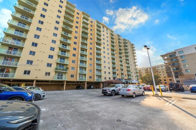 Building Photo - 3500 Coral Wy