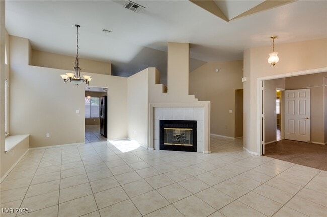 Building Photo - 1744 Knotty Pine
