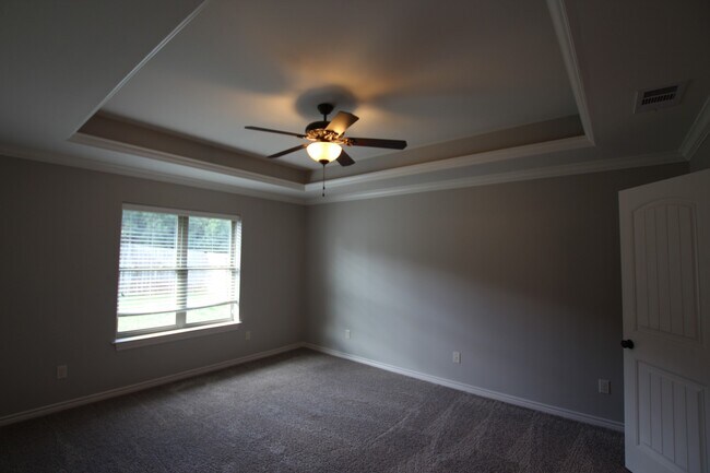 Building Photo - Coming Soon! Luxurious 3 Bed 2.5 Bath Rent...