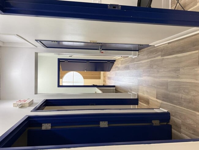 Building Photo - 8751 Commodity Cir