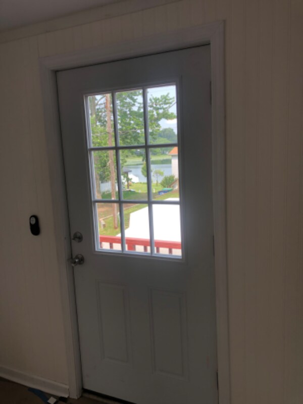 Building Photo - 133 Lakeside Dr