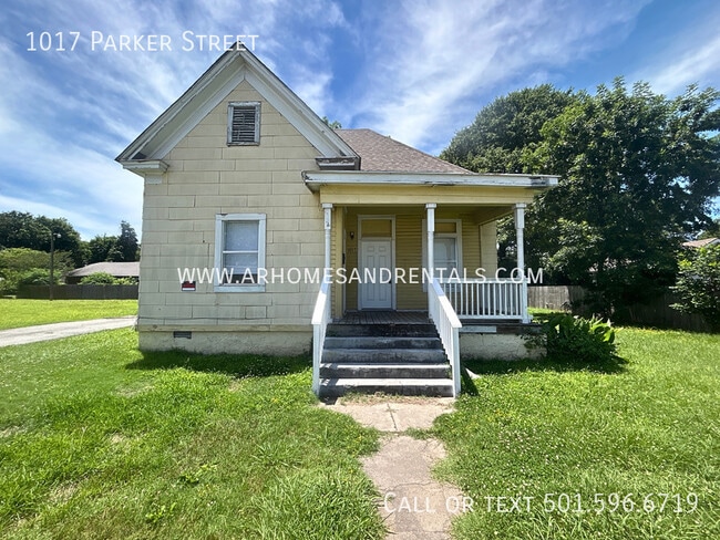 Building Photo - 1017 Parker St