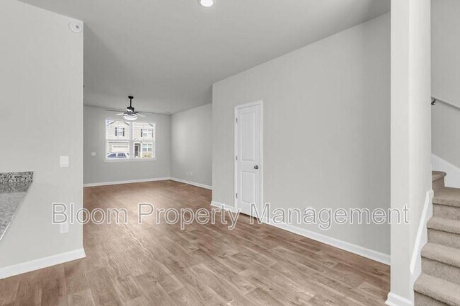 Building Photo - 411 Broad Elm Wy