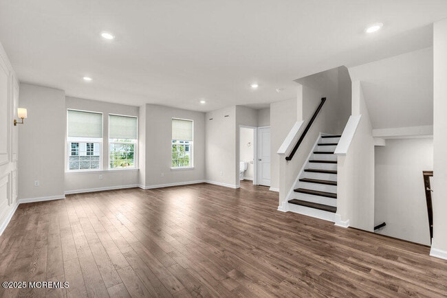 Building Photo - 8 Rothbury Ct