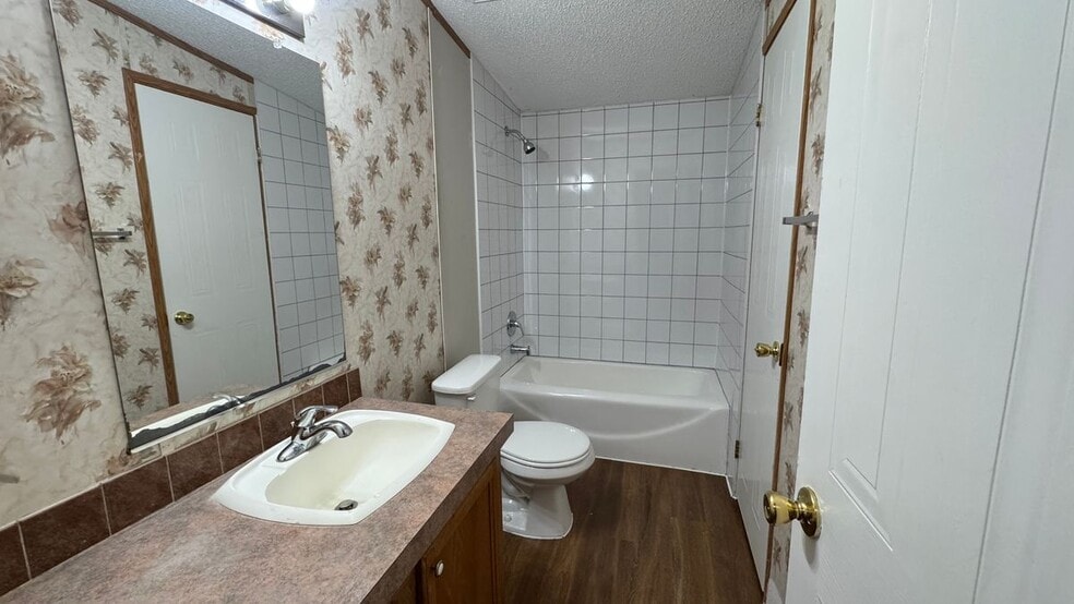 Building Photo - 21120 Binford Rd