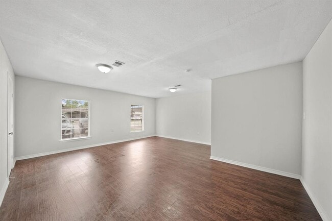 Building Photo - 7219 Meadowlark Ln