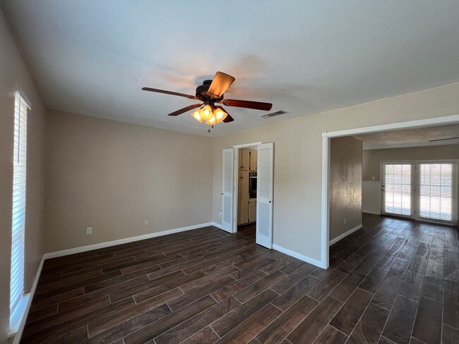 Building Photo - North Richland Hills Texas Townhome For Rent