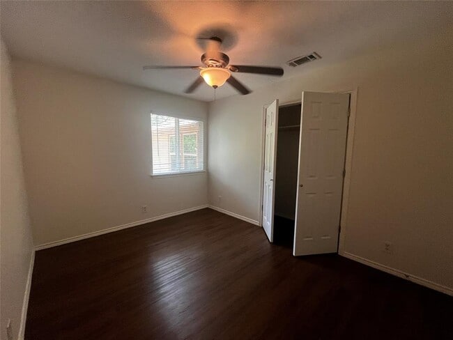 Building Photo - 5101 Meadow Creek Cove