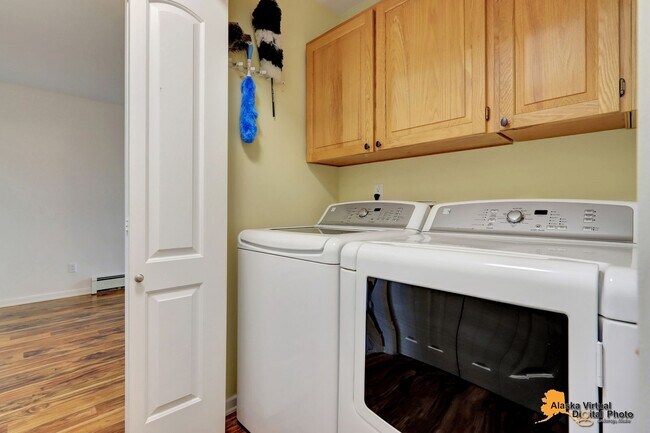 Building Photo - 1200 I St