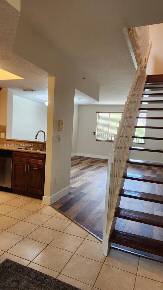 Building Photo - 785 SW 148th Ave