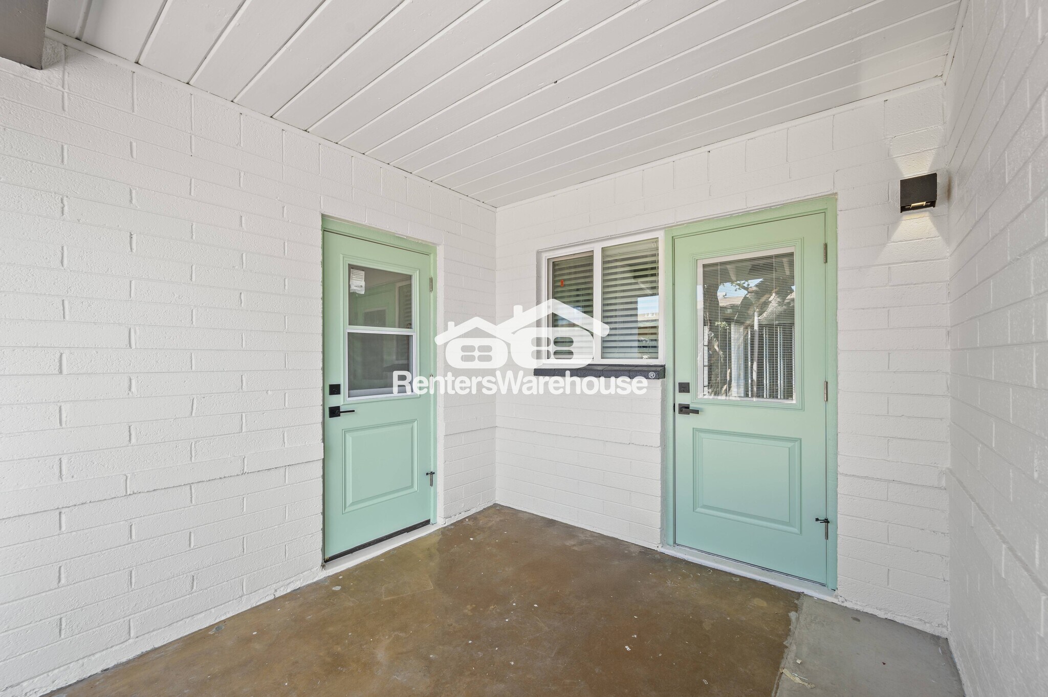 Building Photo - 844 W Osborn Rd