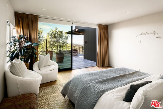 Building Photo - 1030 Somera Rd