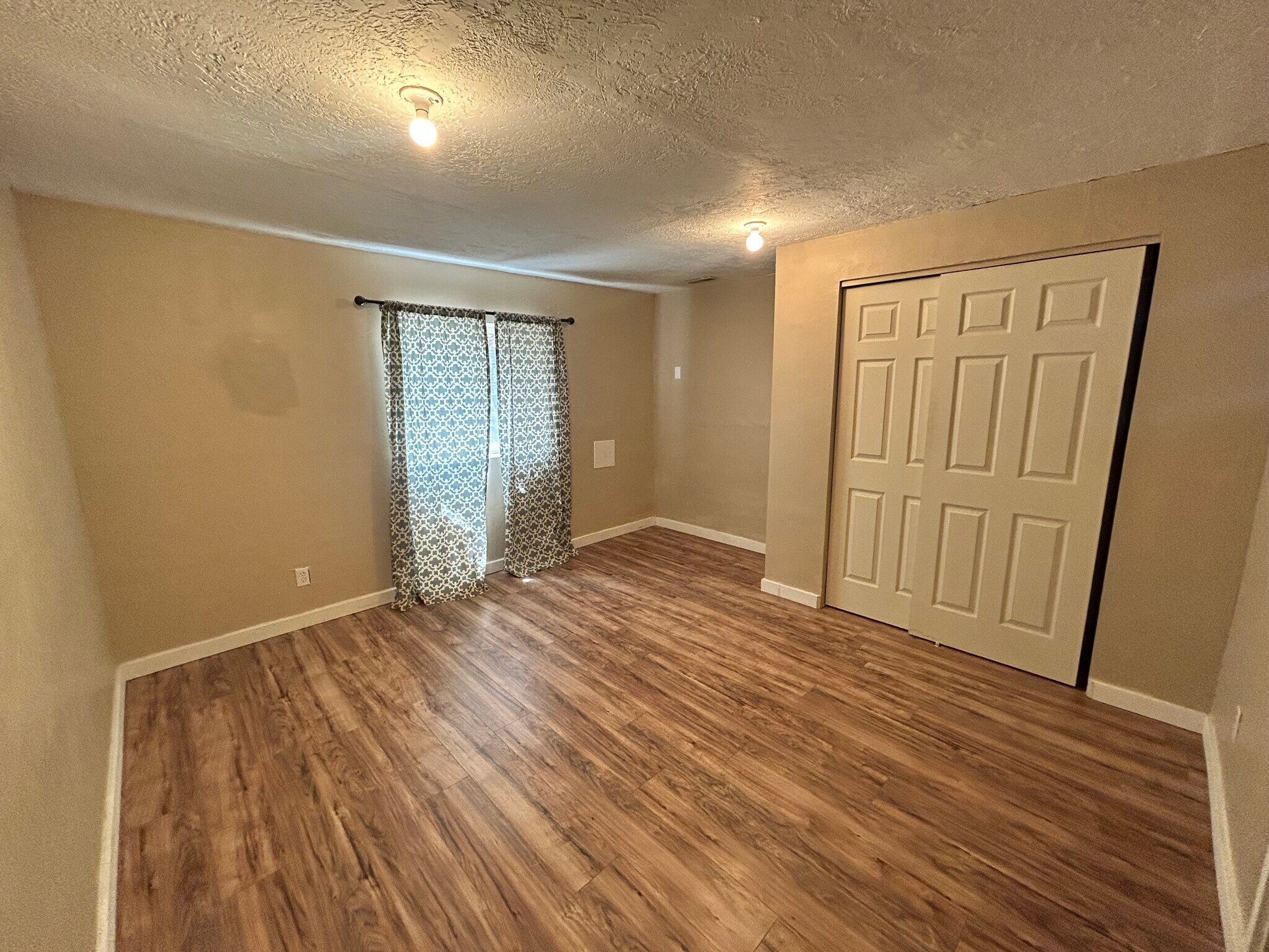 Building Photo - 11586 S Autumn Hill Dr