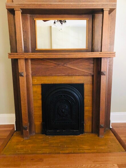 Building Photo - 1145 Jaeger St