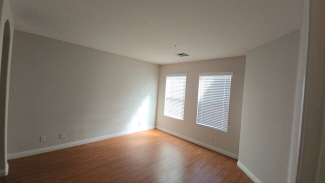 Building Photo - 308 Terra Bella