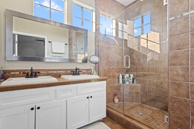 Building Photo - 4386 Willow Glen St