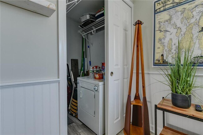 Building Photo - 20 Lane 2