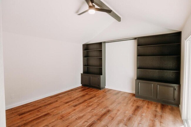 Building Photo - 1505 Windsong Trail