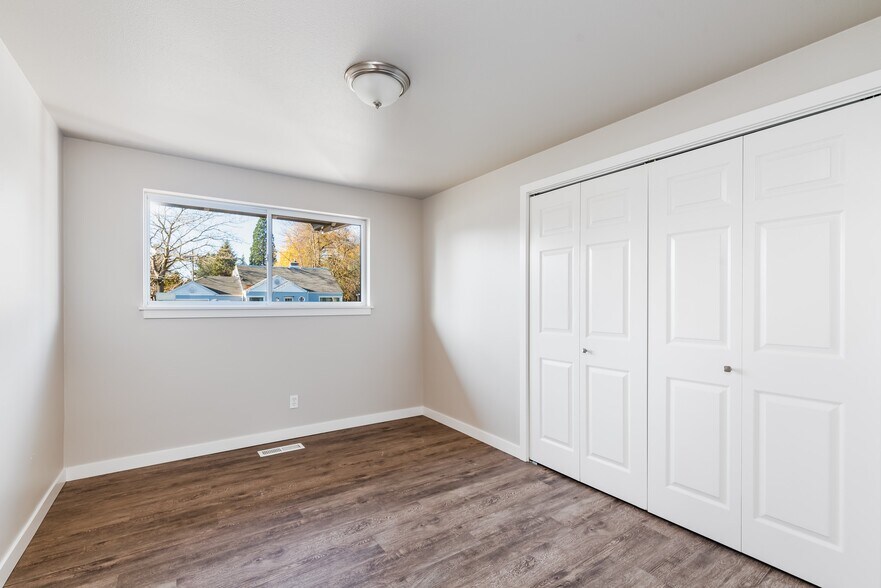 3 bedrooms - 6235 A St