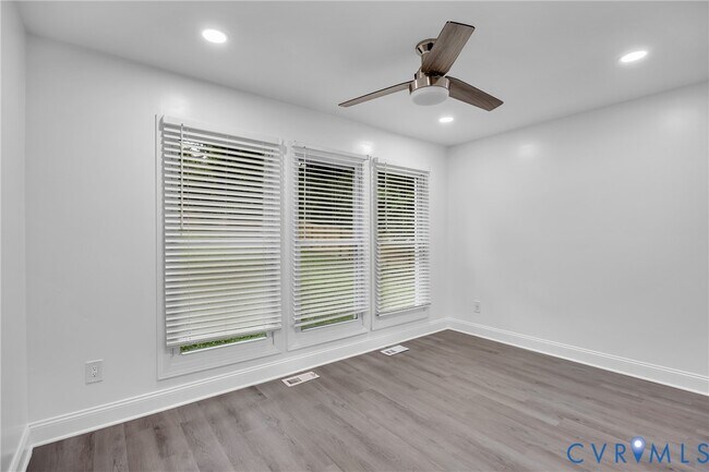 Building Photo - 11711 Deerhurst Dr