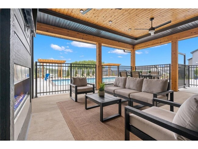 Building Photo - 1165 Dundalk Trl