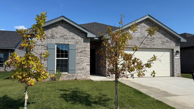 Building Photo - Located in Beacon Pointe!!!4bedrooms 2bathrooms 2 car garage NEWer Build 2025