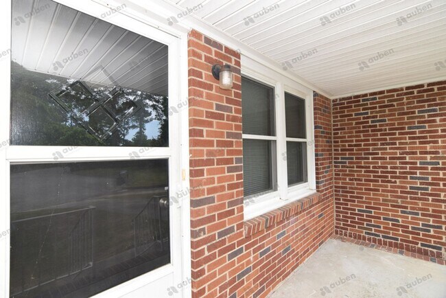 Building Photo - 3 Bed/2 Bath in Quiet Cul-de-Sac