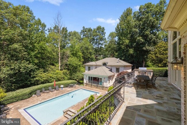 Building Photo - 2608 Geneva Hill Ct