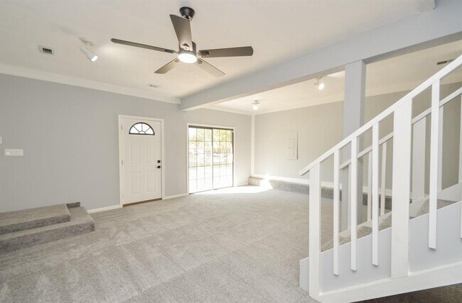 Building Photo - 48 Artesia