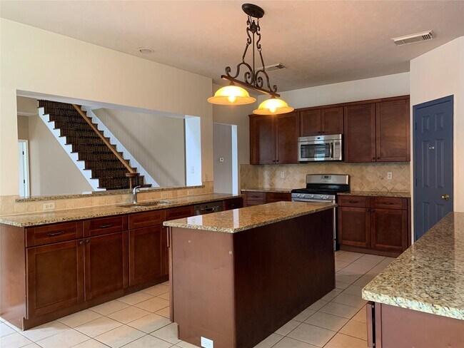 Building Photo - 20703 Riviere Ln