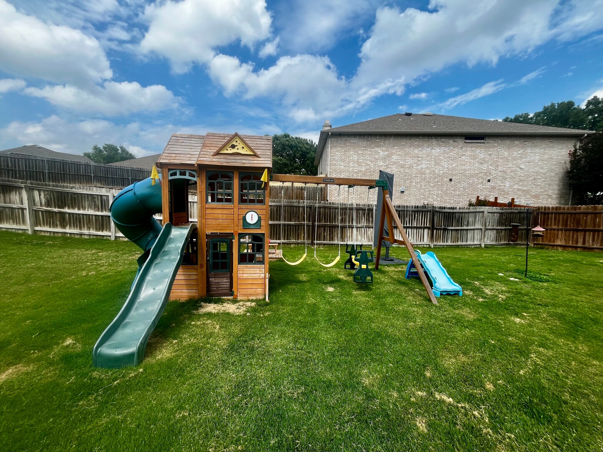 Building Photo - 13183 Cowper Dr