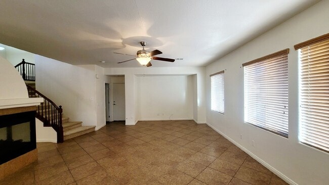 Building Photo - 5913 Altissimo St