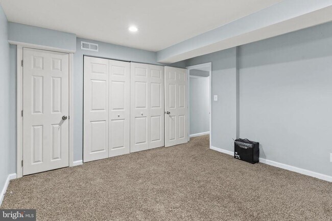 Building Photo - 6018 River Birch Ct