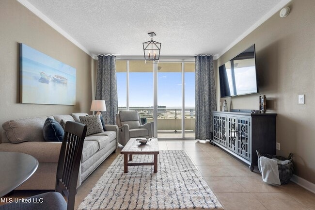 Building Photo - 2060 Beach Blvd