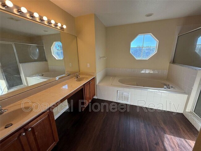 Building Photo - 4554 Ficus Tree Rd