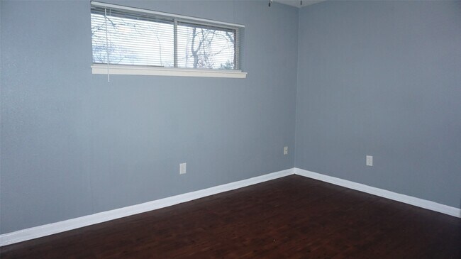 Building Photo - 604 Wilson Rd