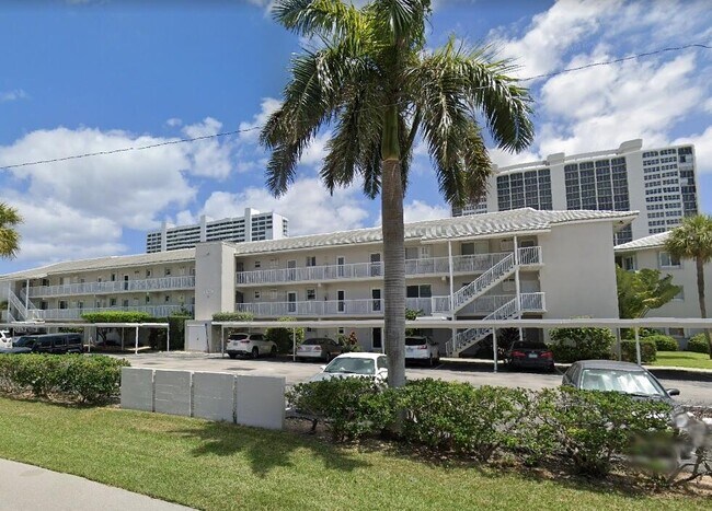 Primary Photo - 2730 Banyan Rd