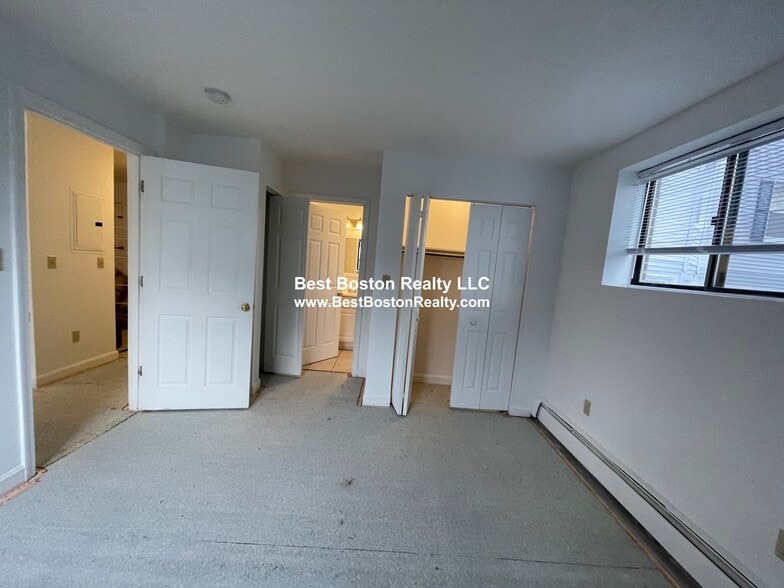 Building Photo - 43 Eleanor St