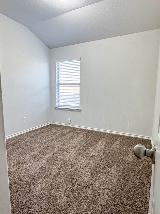Building Photo - 6233 Lavaca Dr